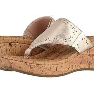 Vionic Anitra Platform Wedge Sandal in Rose Gold Metallic Leather